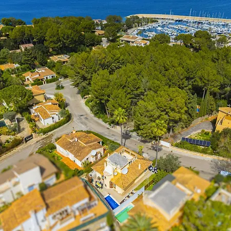 Quart Villa *
